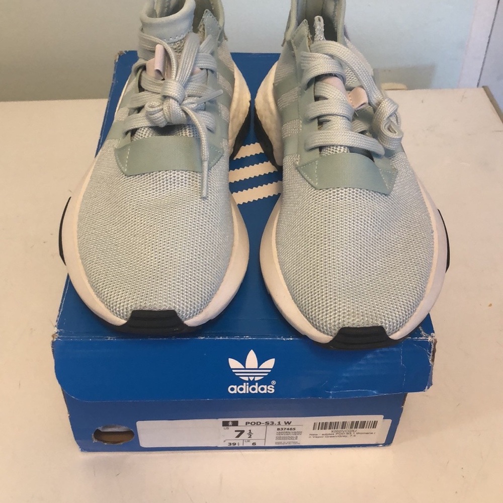 Adidas - Picture 4 of 4